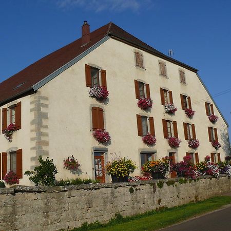 Le P'Tit Bonheur Bed and Breakfast Chilly-sur-Salins Εξωτερικό φωτογραφία
