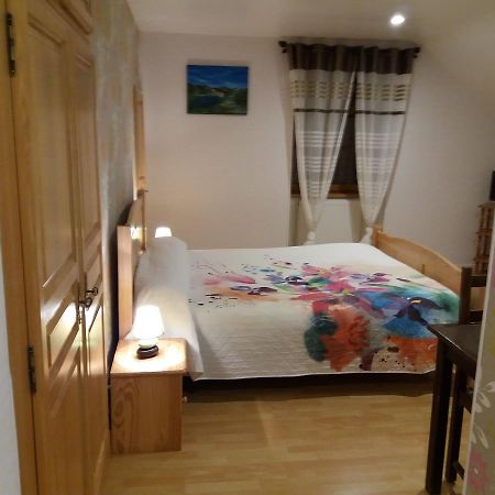 Le P'Tit Bonheur Bed and Breakfast Chilly-sur-Salins Εξωτερικό φωτογραφία
