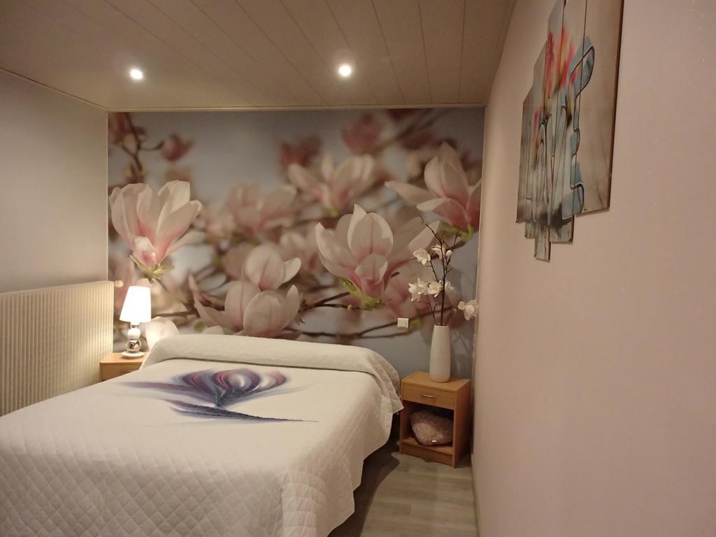 Le P'Tit Bonheur Bed and Breakfast Chilly-sur-Salins Δωμάτιο φωτογραφία