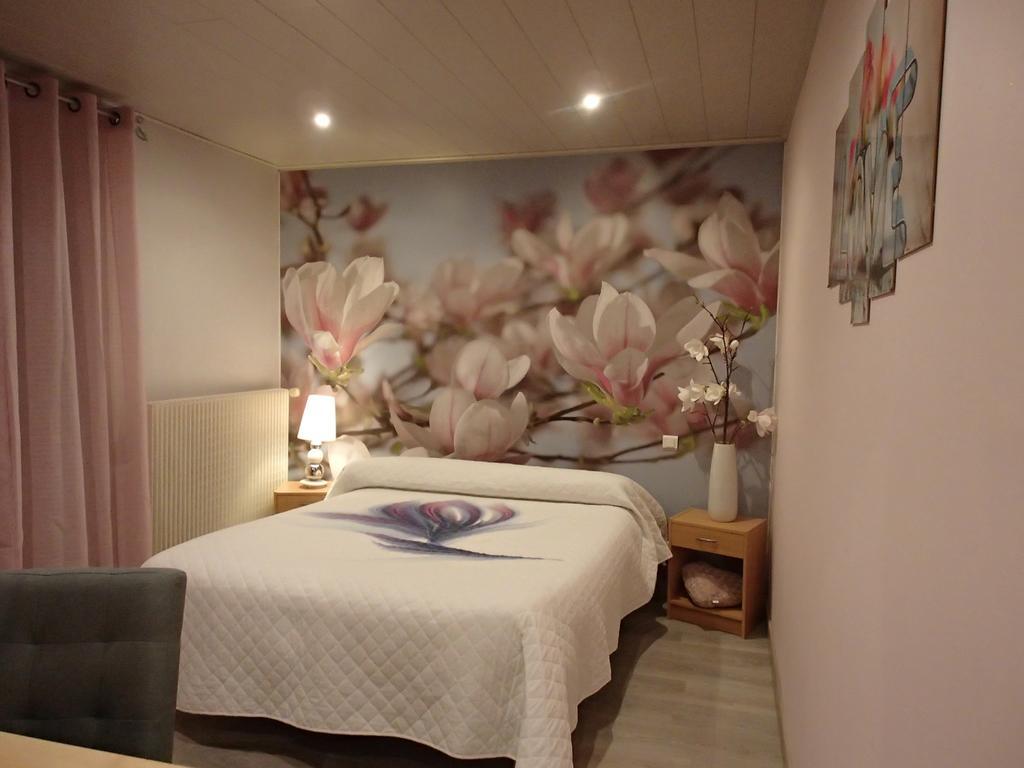 Le P'Tit Bonheur Bed and Breakfast Chilly-sur-Salins Δωμάτιο φωτογραφία
