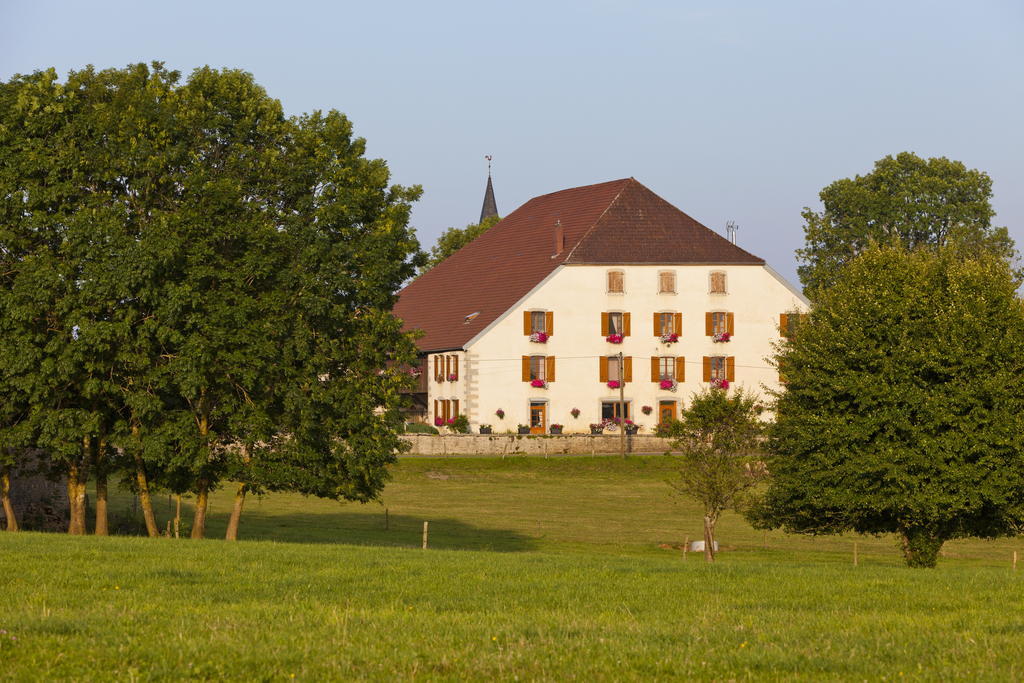 Le P'Tit Bonheur Bed and Breakfast Chilly-sur-Salins Εξωτερικό φωτογραφία